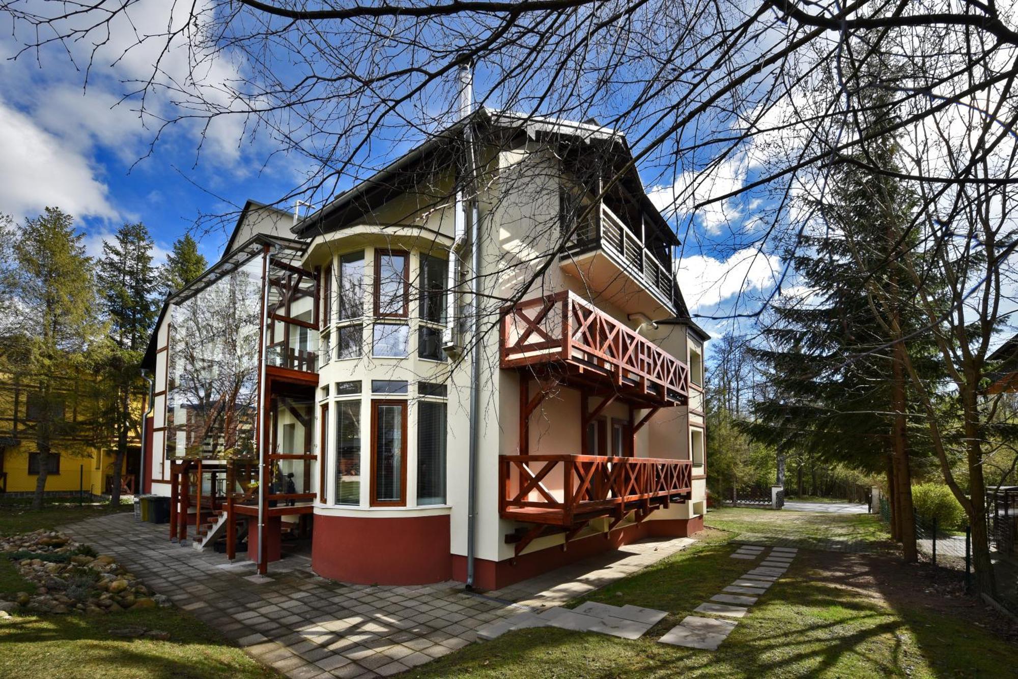 Apartmany Zea Tatranska Lomnica Exterior photo